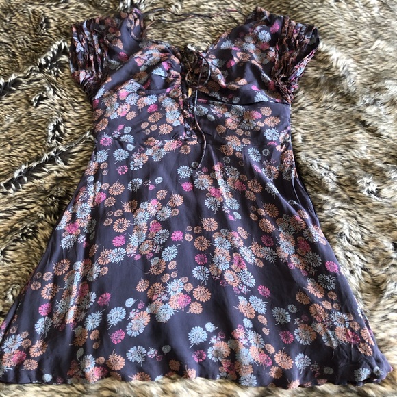Free People Dresses & Skirts - Blue floral mini free people dress size 6